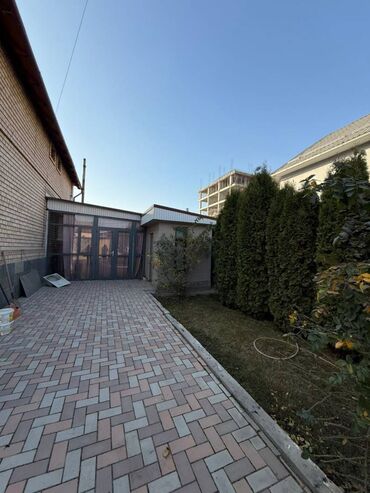 Долгосрочная аренда домов: 368 м², 6 комнат — 4