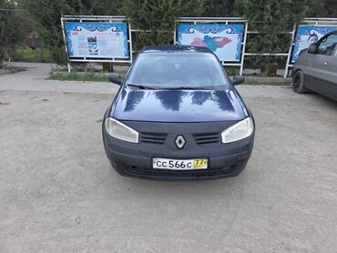 опель внедорожник: Автомобиль Renault Megane II в синем цвете, представляющий собой