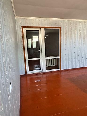 Продажа коттеджей и домов: Продаётся жилой дом с просторной планировкой. - Большая кухня с — 10