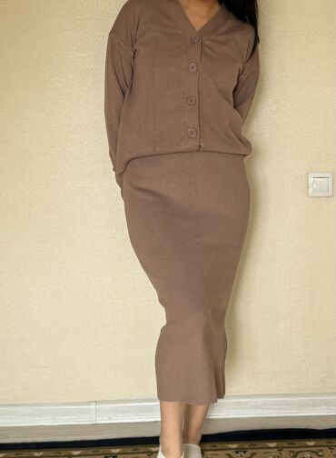 юбка трикотаж: Костюм с юбкой, Модель юбки: Прямая, S (EU 36), M (EU 38), L (EU 40)