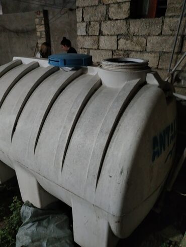 Toxumlar: Bak, Plastik, 2000 l l