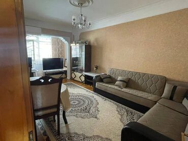 Köhnə tikili: Bakı, 3 otaqlı, Köhnə tikili, m. Xalqlar Dostluğu, 100 kv. m — 1