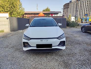 BYD: BYD E2: 2025 г., Автомат, Электромобиль, Кроссовер — 1