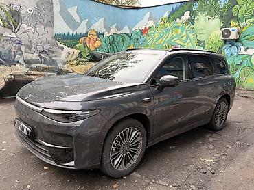 Продажа авто: Lixiang L8: 2024 г., Электромобиль — 3