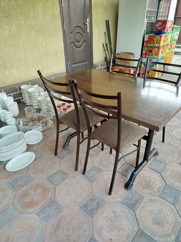 Комплект стол и стулья Для кафе, ресторанов