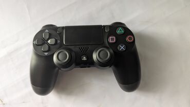 купить джойстик ps4: Dualshok 4 v2, продаю 2 геймпада для ПК,(Реплики) подключается к