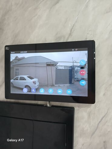 qapi zəngi: Damafon Ustasi Xüsusiyyətlər: - Divara quraşdırılan rəqəmsal monitor