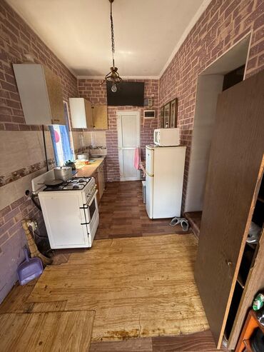 Продажа домов: Дом, 480 м², 3 комнаты — 2