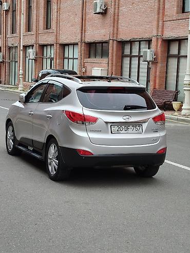 Hyundai: Hyundai ix35: 2.4 l | 2011 il Krossover — 5
