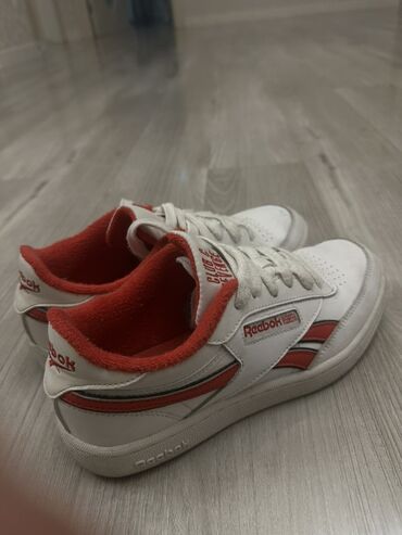 Reebok, Ölçü: 37, rəng - Ağ, İşlənmiş