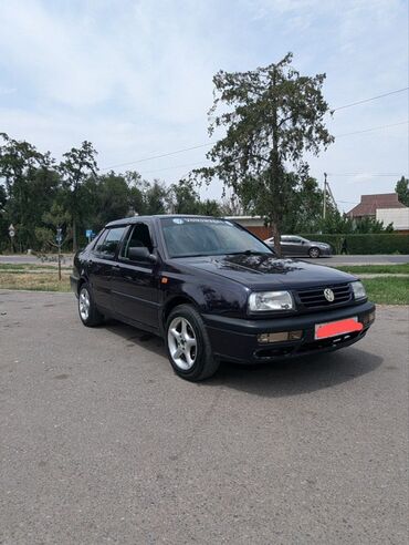 запчасти на опель вектра с: Volkswagen Vento, седан, темно-синий цвет. Кузов и экстерьер: -