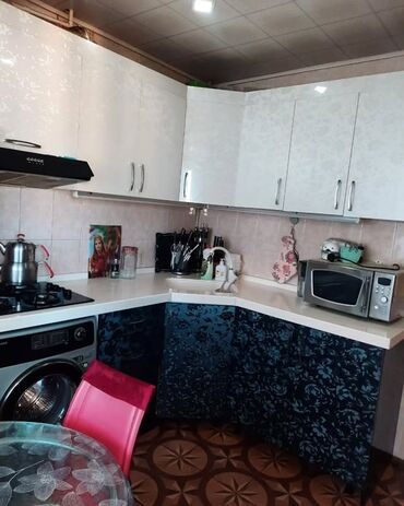 Köhnə tikili: Bakı, Bakıxanov qəs., 3 otaqlı, Köhnə tikili, m. Neftçilər, 85 kv. m — 3