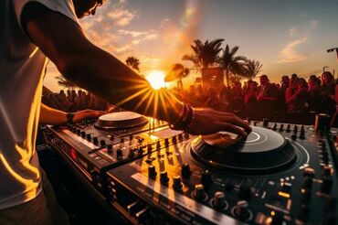 Fişənglər şousu: Dj axtarırsız? o zaman düz elandasız😎🤟🏽 Toy👰🏼🤵🏻 Nişan💍 Xınayaxdı💃🏻 Ad