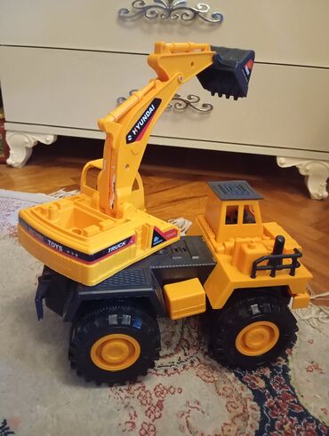 Yekə traktor 7manata