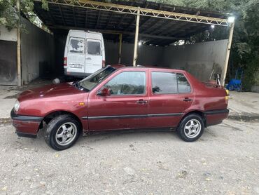 машина гольф 2: Volkswagen Vento: 1993 г., 2 л, Механика, Бензин, Седан