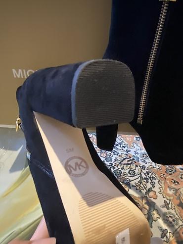 Botinka və botilyonlar: Michael Kors qadın çəkmələri - Model: Qalın dabanlı, yüksək boğazlı — 2