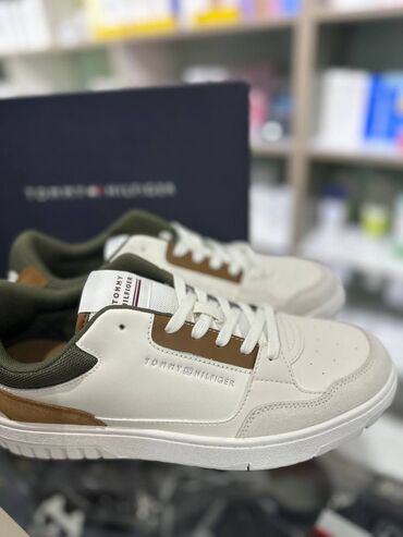 Кроссовки и спортивная обувь: Продаю новые мужские кроссовки Tommy Hilfiger, Guess,Puma, 💯 оригинал