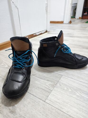 черные мужские ботинки: Мотоботы MOTEQ ROBUST, 42 размер, на ногу 26.5-27 см, жёсткие