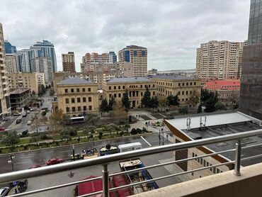 Uzunmüddətli kirayə mənzillər: Xətai rayonu,Xetai metrosunun düz üzerinde, möhtəşəm Xəzər dənizə — 12