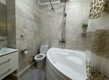 Долгосрочная аренда квартир: 3 комнаты, Риэлтор, Без подселения, С мебелью полностью — 8