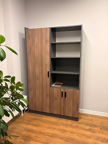 Digər ofis mebeli: Ofis mebeli ideal vəziyyətdədir. 8000 manata yığılıb. Hamısı birlikdə — 7