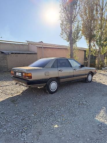 с 16: Audi 100: 1986 г., 2.2 л, Механика, Бензин, Седан — 4