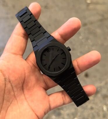 Toy paltarları və aksesuarları: Qol saatları