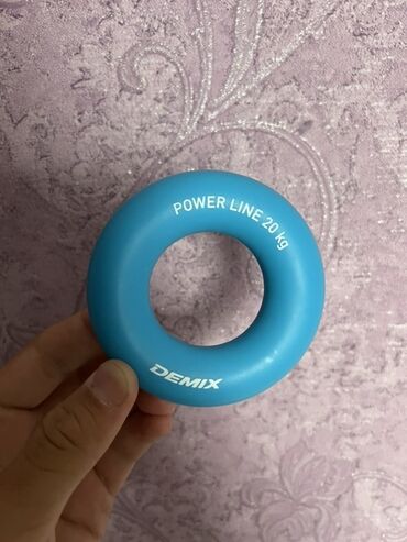 Гантели: Кольцевой кистевой эспандер Demix Power Line весом 20 кг. Этот