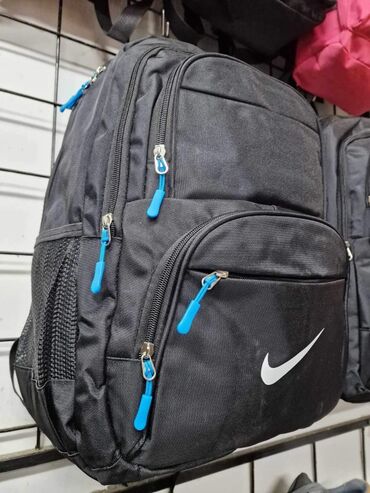 Sportske torbe i rančevi: Školske torbe ima nove modele samo 2300 din veličine 46x37 — 16