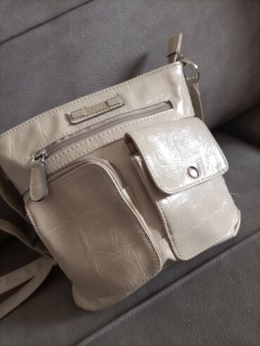 Handbags: Nova Rosseti manja tašnica,bez oštećenja