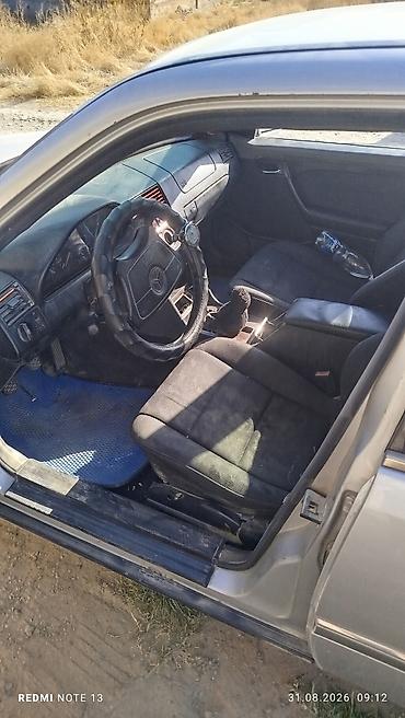 124 е: Mercedes-Benz : 1996 г., 2 л, Механика, Бензин, Седан — 4