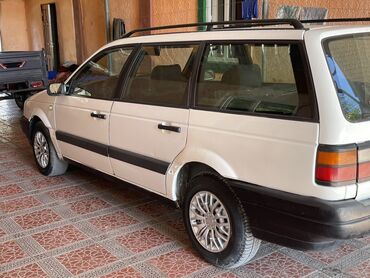 Volkswagen: Volkswagen Passat Variant: 1993 г., 1.8 л, Механика, Бензин, Универсал