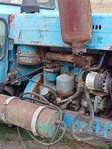 tractor belarus 1221: Mavi rəngli təkərli traktor - Model tipajı: MTZ/Belarus sinfi təkərli — 1