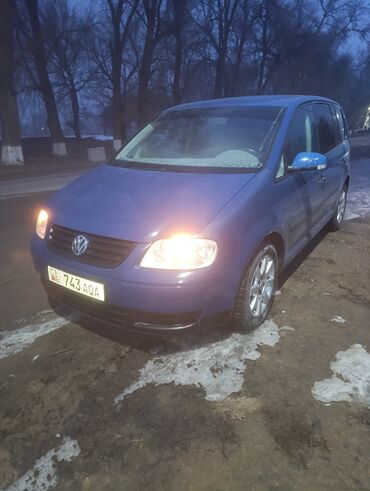 Volkswagen: Volkswagen Touran: 2003 г., 1.6 л, Механика, Бензин, Минивэн