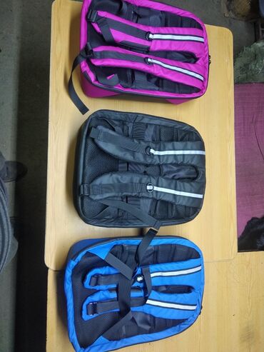 спартивний сумка: Лед рюкзаки. управление через блютуз. три цвета черный, синий,розовый