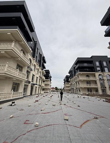 продаю квартиру 10 мкр: 1 комната, 50 м², 2 этаж, ПСО (под самоотделку) — 3