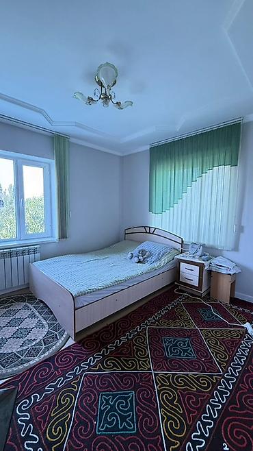 Продажа коттеджей и домов: Продается просторный частный дом с благоустроенной территорией — 8
