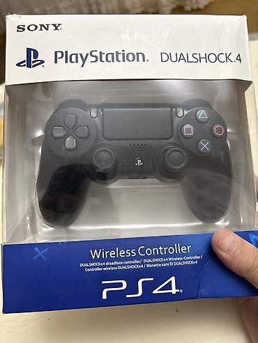 video reqistrator: Sony PlayStation DualShock 4 simsiz oyun pultu (PS4) - Rəng: Qara - — 1