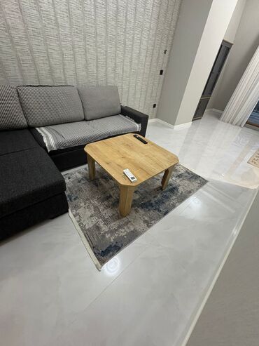 стол в кабинет руководителя: Stol. 6 ay istifade olunub. Ideal veziyyetdedir