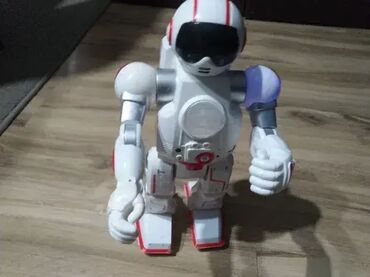 Igračke: 1. ALOK Novo 2. XTR koriscen 3. Kids WowWee Robot charger — 6