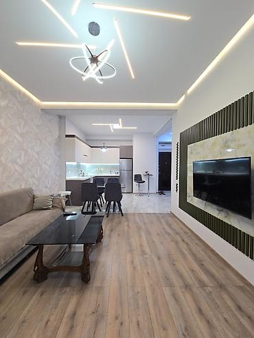 berde: Ağ Şəhərdə studio tipli 2 otaqlı mənzil kirayə verilir. - Ümumi sahə — 4