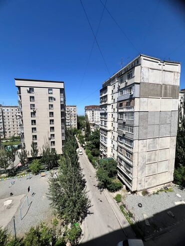 квартиры в городе бишкек: 3 бөлмө, 80 кв. м, 106-серия, 6 кабат, Косметикалык ремонт