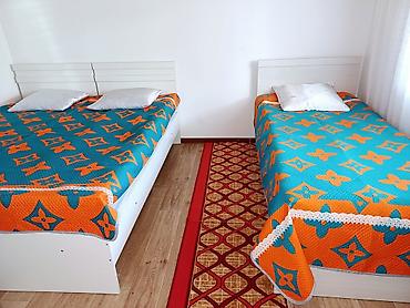 Продажа домов: Дом, 200 м², 9 комнат, Собственник — 26