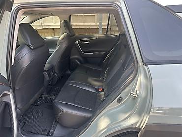Toyota: Toyota RAV4: 2019 г., 2.5 л, Автомат, Кроссовер — 7