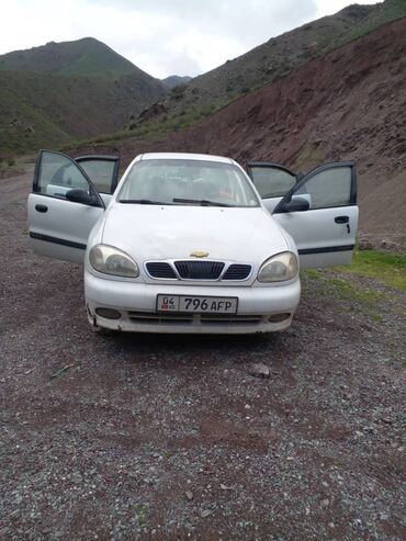 Daewoo: Daewoo Lanos: 1999 г., 1.5 л, Механика, Бензин, Седан