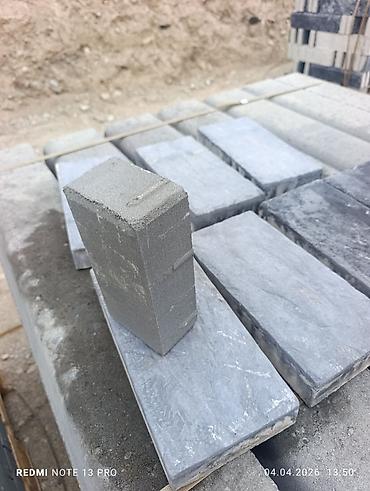 Тротуарные бордюры: Бордюрный камень и тротуарная плитка ; ;; Ассортимент: - Дорожные и — 10