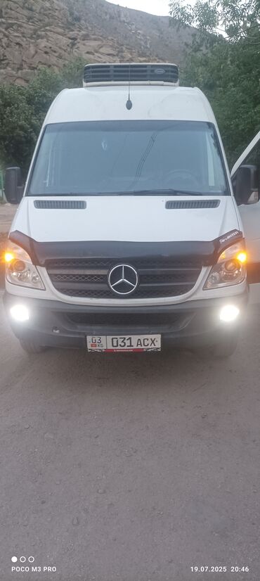 дордой скутер: Жеңил жүк ташуучу унаа, Mercedes-Benz, Стандарт