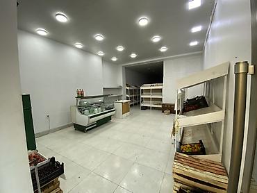 taxta rəf: Məhsul: Mağaza üçün vitrinalı rəf sistemləri Təsvir: - Material: Ağ — 3