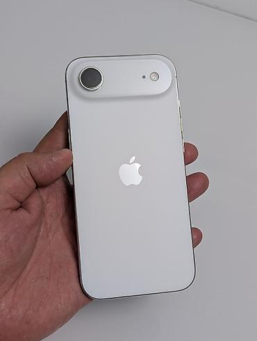 iphone 17 pro max: IPhone Air, Б/у, 256 ГБ, Белый, Чехол, 100 % — 1