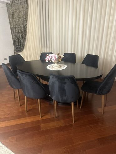 Sifarişlə mebel: Qonaq otağı üçün, Açılmayan, Oval masa, 8 stul